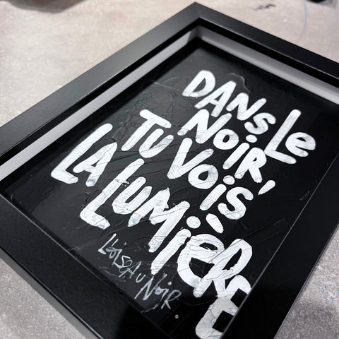 Dans le noir I Œuvre originale encadrée de L’oiseau noir 13x18