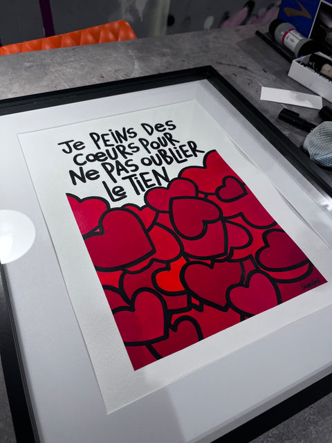 Je peins des cœurs I Œuvre originale encadrée de L’oiseau noir 30x42
