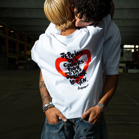 T-shirt mixte à manche courte "Je peins des cœurs " L'oiseau noir x Maison bon feu